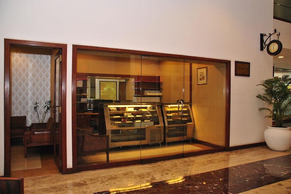 Hotel Aurora Towers Pune Exterior foto
