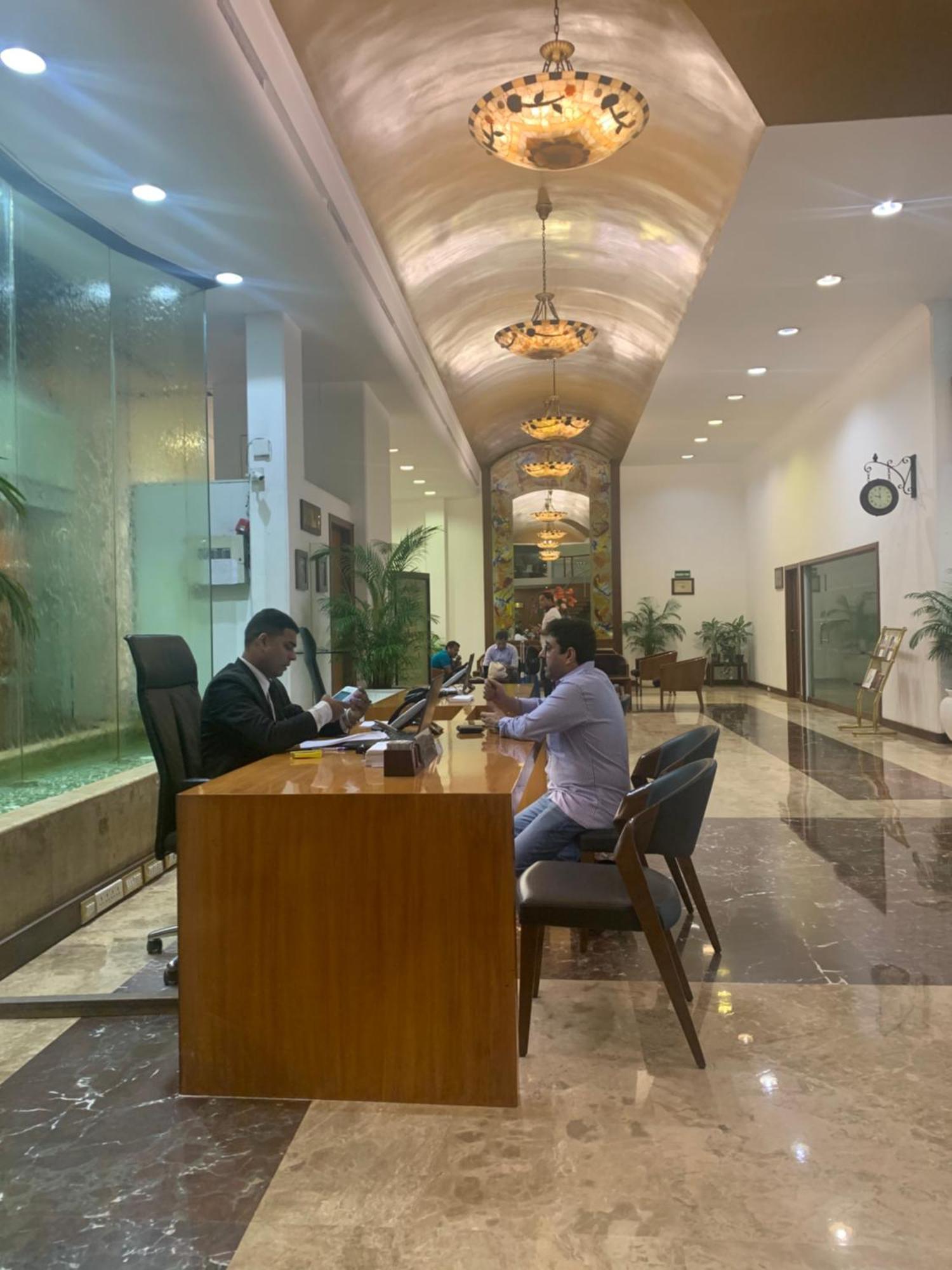 Hotel Aurora Towers Pune Exterior foto