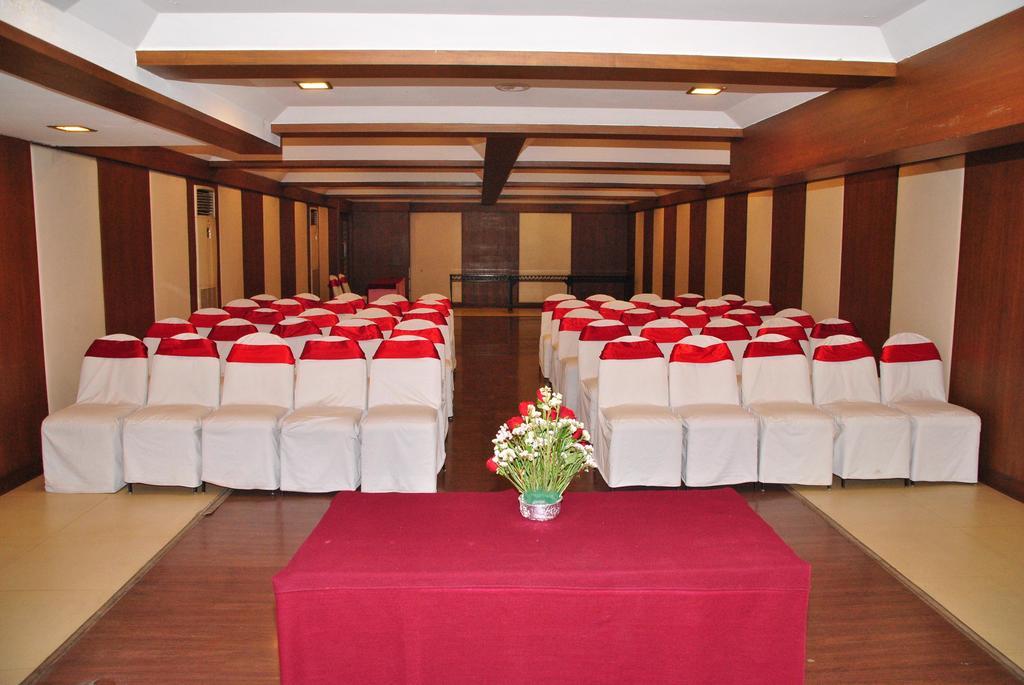 Hotel Aurora Towers Pune Exterior foto