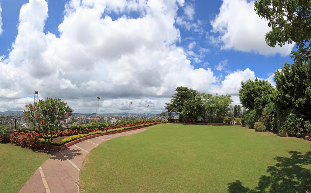 Hotel Aurora Towers Pune Exterior foto