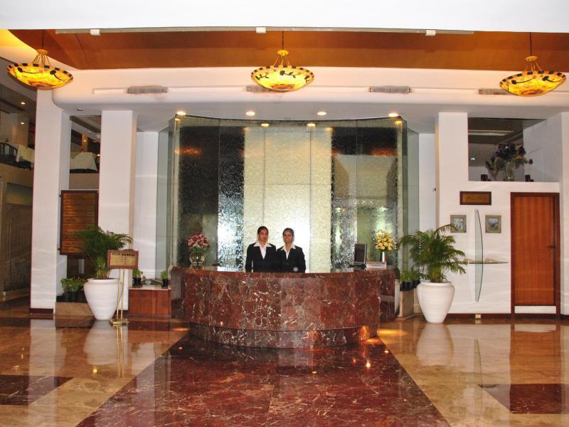 Hotel Aurora Towers Pune Exterior foto