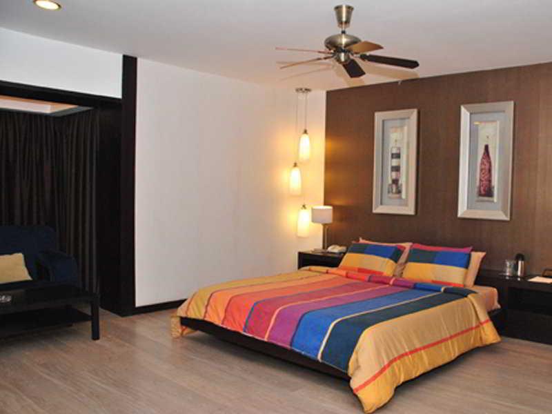 Hotel Aurora Towers Pune Exterior foto