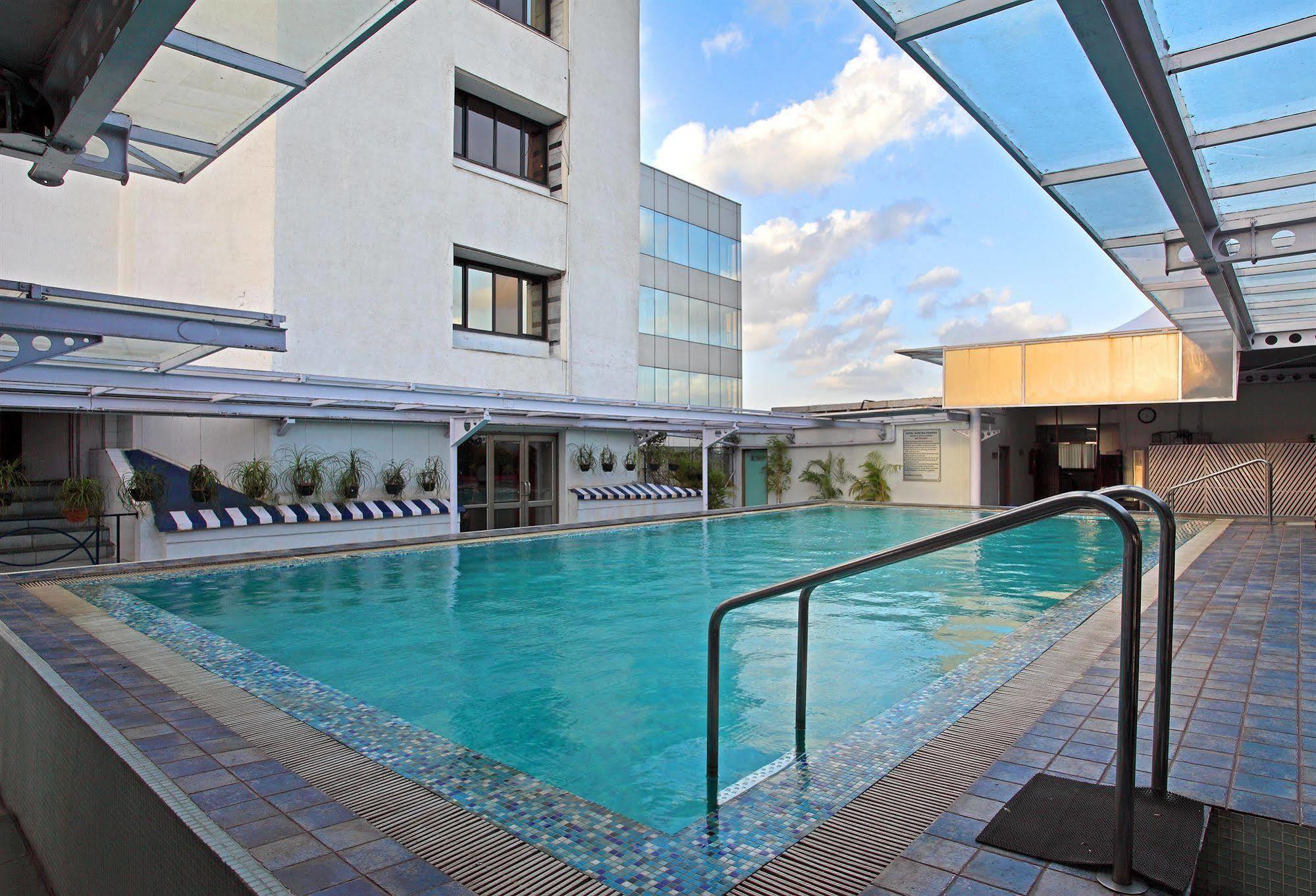 Hotel Aurora Towers Pune Exterior foto