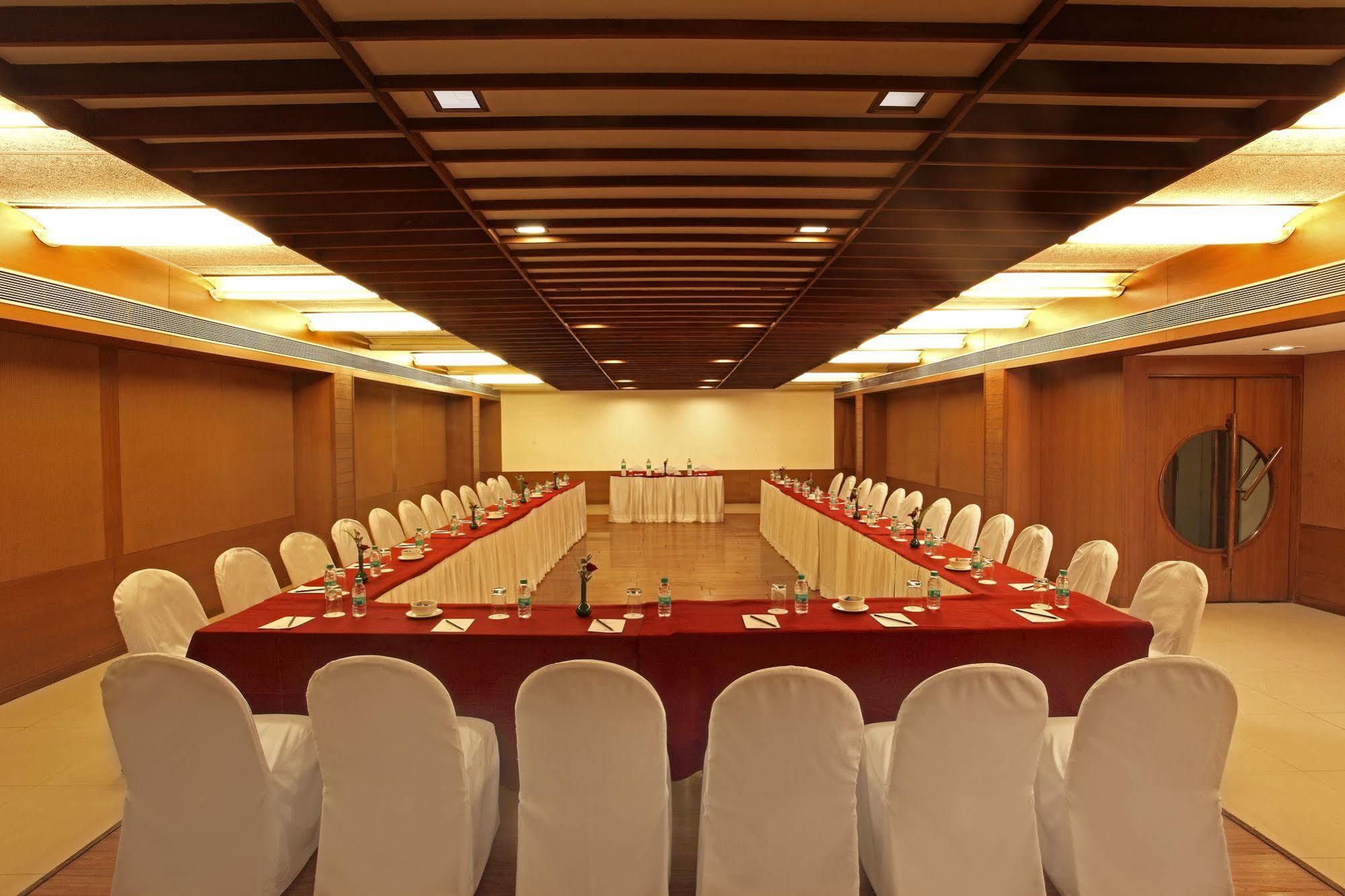 Hotel Aurora Towers Pune Exterior foto
