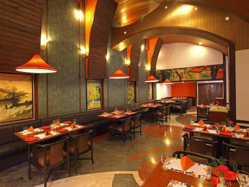 Hotel Aurora Towers Pune Exterior foto